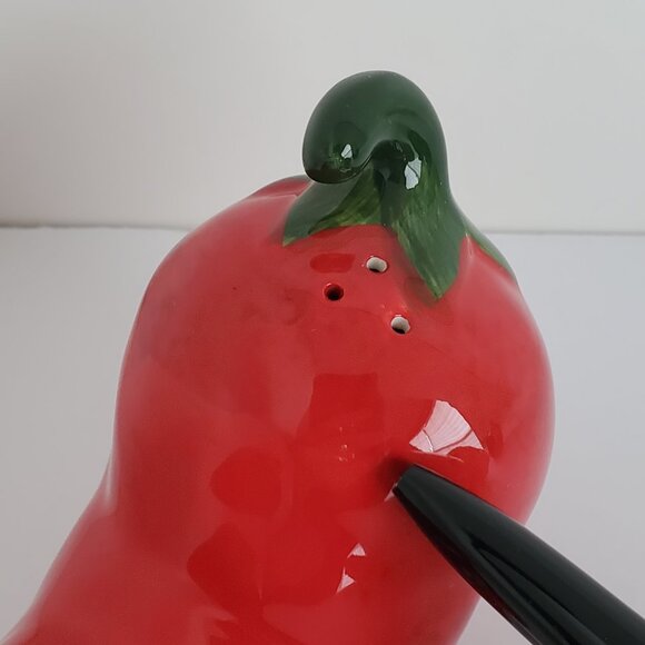 Ceramic Red & Green Chili Peppers Shaped Salt and Pepper Shakers - Picture 5 of 11